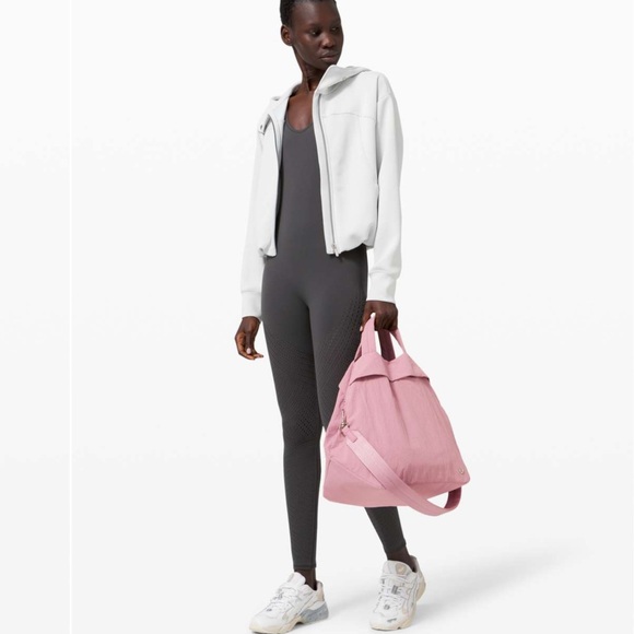 Lululemon On My Level Bag *19L Cherry Tint - Picture 5 of 13